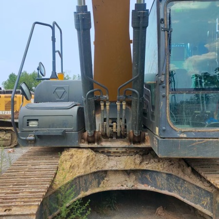 徐工XE200DA履带式挖掘机