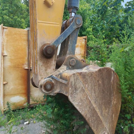 徐工XE200DA履带式挖掘机