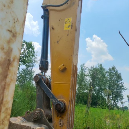 徐工XE200DA履带式挖掘机