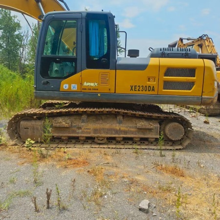 徐工XE200DA履带式挖掘机