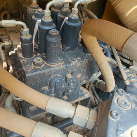 徐工XE200DA履带式挖掘机