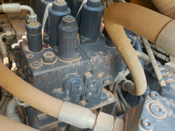 徐工XE200DA履帶式挖掘機(jī)