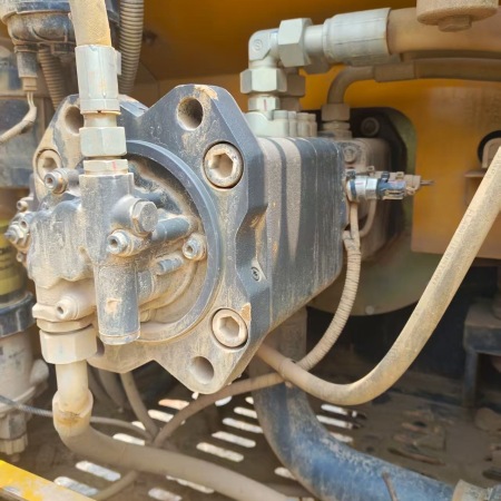 徐工XE200DA履带式挖掘机