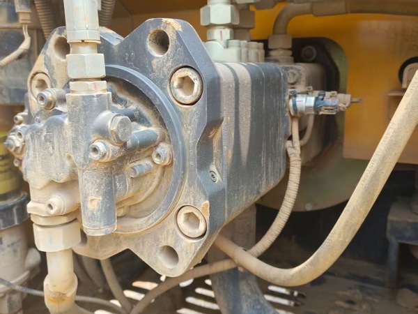 徐工XE200DA履帶式挖掘機(jī)