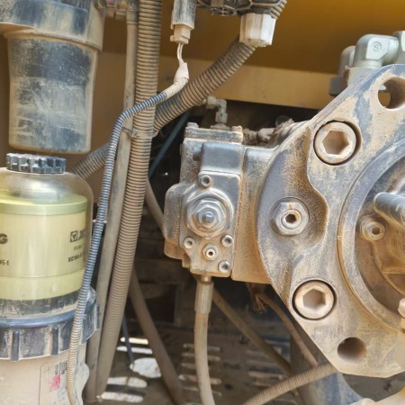 徐工XE200DA履带式挖掘机