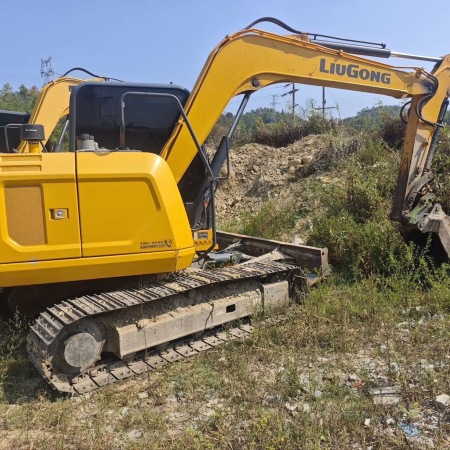 柳工CLG9075E履带式挖掘机