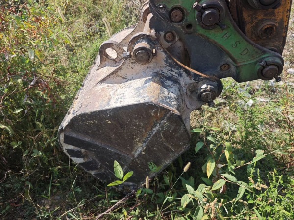 柳工CLG9075E履帶式挖掘機