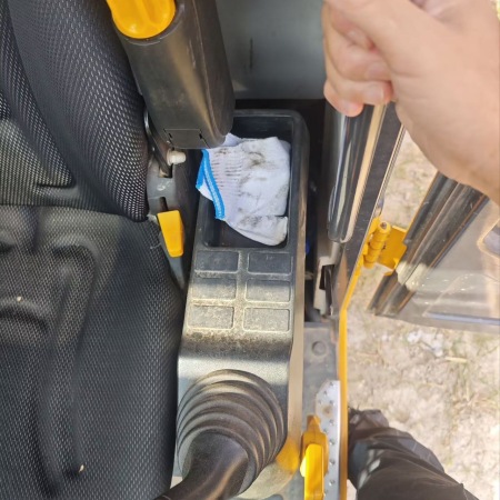 柳工CLG9075E履带式挖掘机