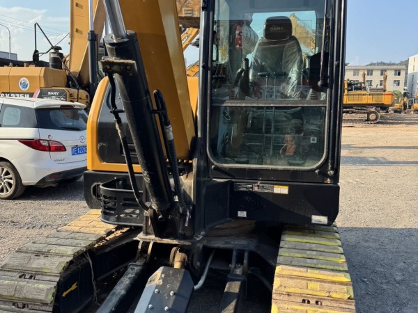 三一重工SY55U履帶式挖掘機(jī)