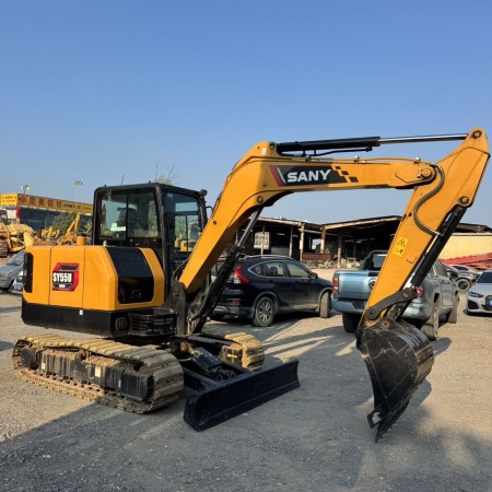 三一重工SY55U履带式挖掘机