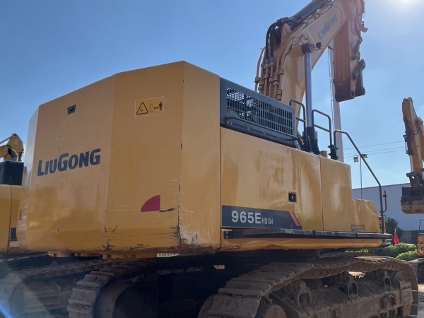 柳工CLG970E履帶式挖掘機(jī)