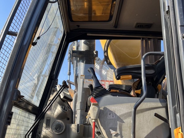 柳工CLG970E履帶式挖掘機(jī)