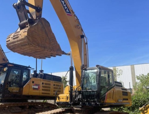 三一重工SY375履带式挖掘机