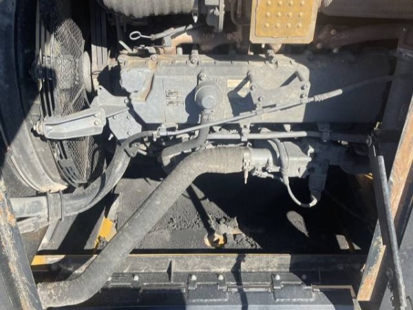 三一重工SY375履帶式挖掘機(jī)