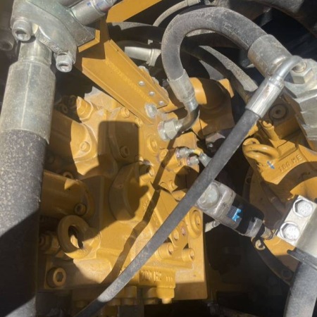 三一重工SY375履带式挖掘机