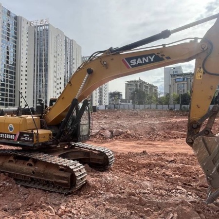 三一重工SY375H履带式挖掘机