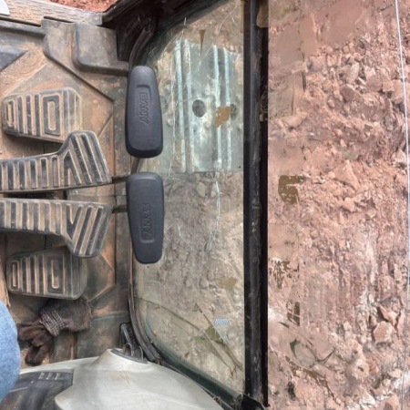 三一重工SY375H履带式挖掘机