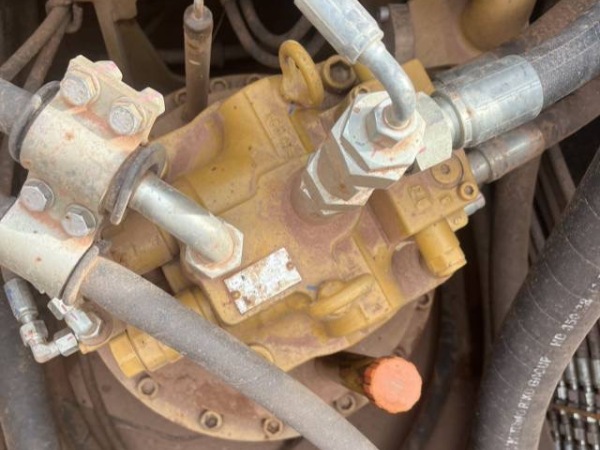 三一重工SY375H履帶式挖掘機