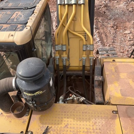 三一重工SY375H履带式挖掘机