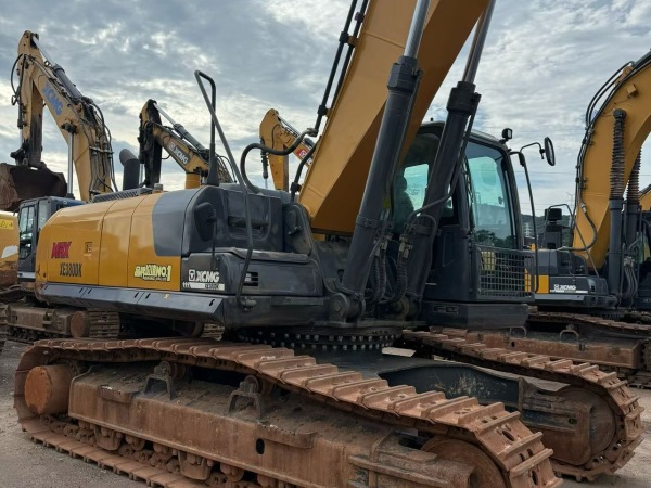 徐工XE380DK MAX履帶式挖掘機(jī)