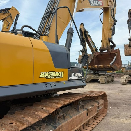 徐工XE380DK MAX履带式挖掘机