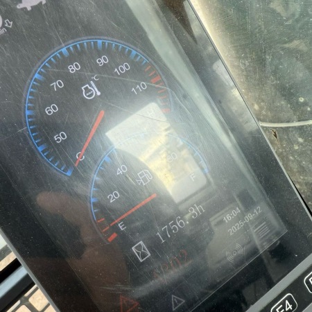 徐工XE380DK MAX履带式挖掘机