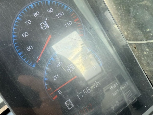 徐工XE380DK MAX履帶式挖掘機(jī)