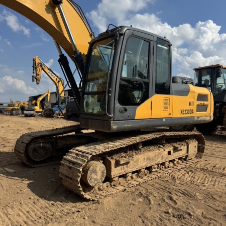 徐工XE200DA履带式挖掘机