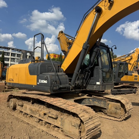 徐工XE200DA履带式挖掘机