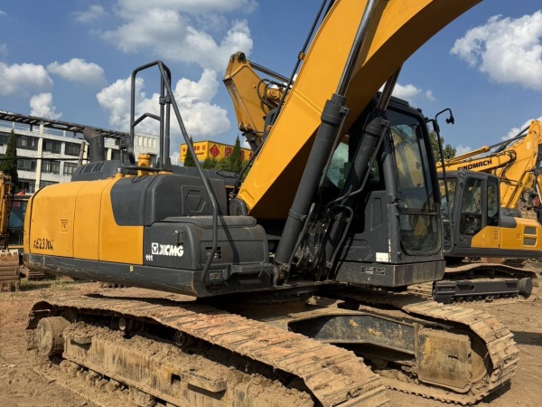 徐工XE200DA履帶式挖掘機(jī)