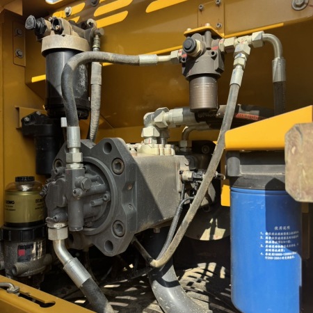 徐工XE200DA履带式挖掘机