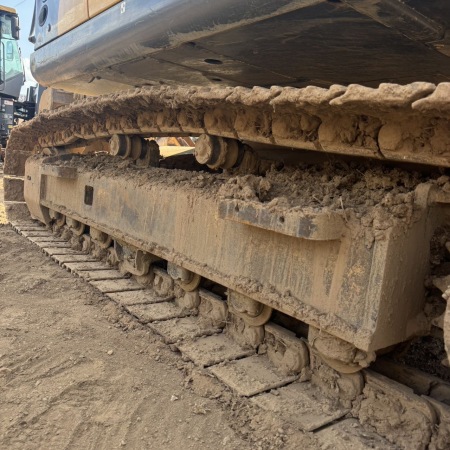 徐工XE200DA履带式挖掘机