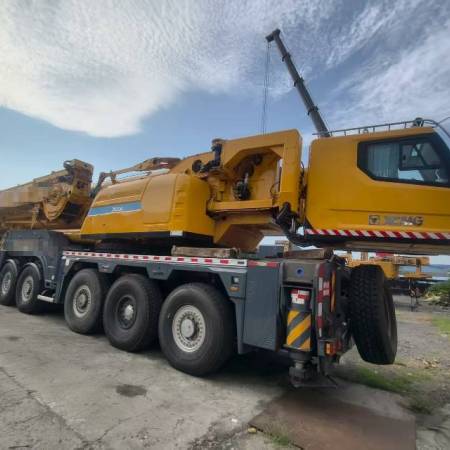 徐工XCA550全地面起重机