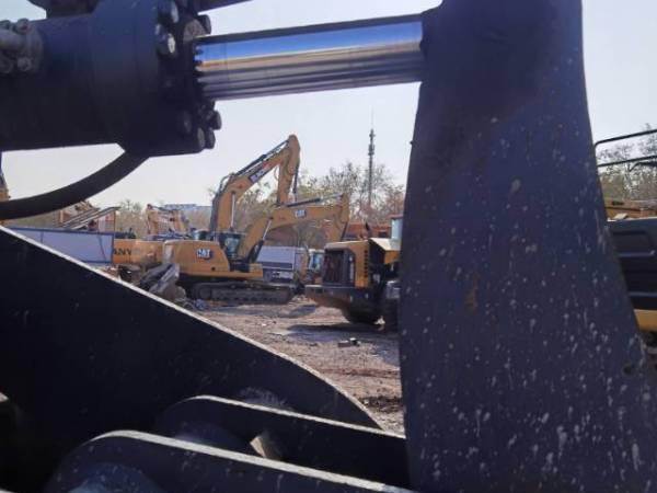 徐工LW600FV輪式裝載機(jī)