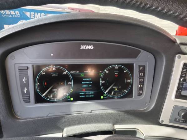 徐工XCA750全路面汽車起重機(jī)