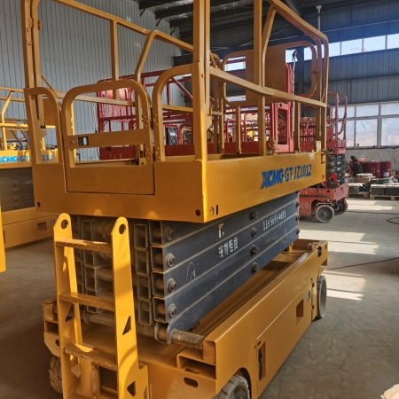 徐工GTJZ1012剪叉式高空作业平台