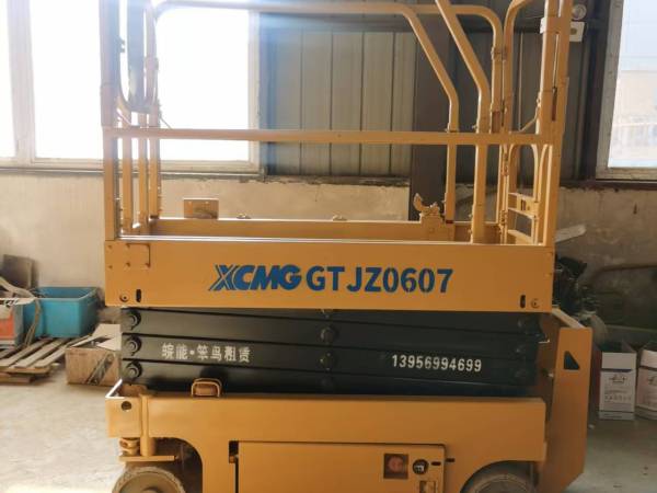 徐工GTJZ0607剪叉式高空作業(yè)平臺