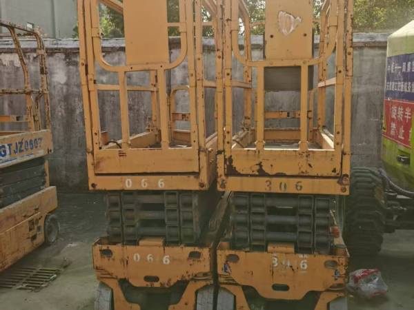 徐工GTJZ0607剪叉式高空作業(yè)平臺