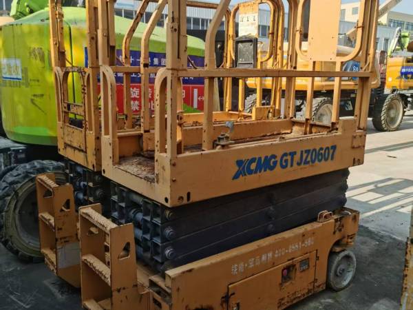 徐工GTJZ0607剪叉式高空作業(yè)平臺