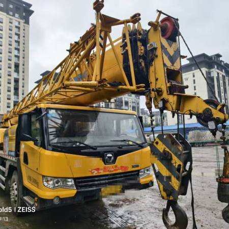 徐工XCT25L5汽车起重机