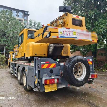 徐工XCT25L5汽车起重机