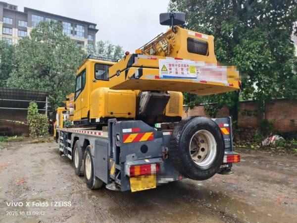 徐工XCT25L5汽车起重机