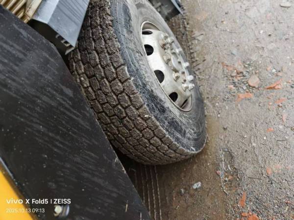 徐工XCT25L5汽车起重机