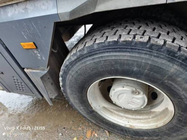 徐工XCT25L5汽车起重机