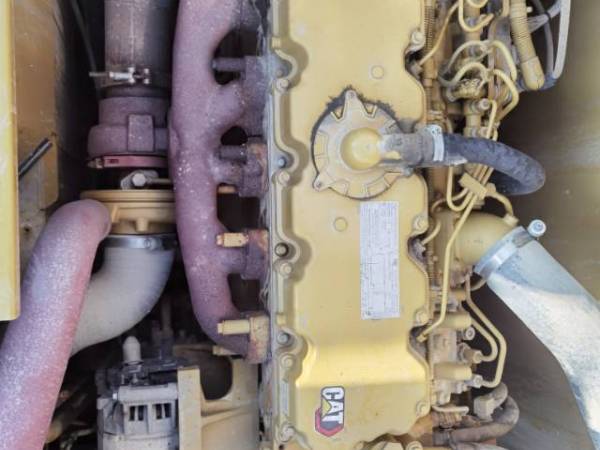 卡特彼勒323履帶式挖掘機(jī)