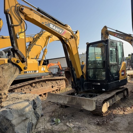 三一重工SY60C履带式挖掘机