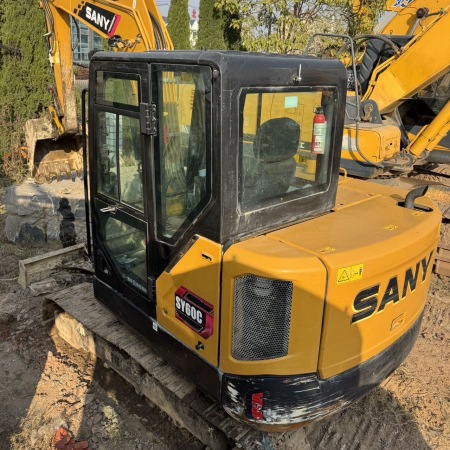 三一重工SY60C履带式挖掘机