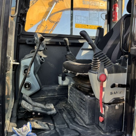 三一重工SY60C履带式挖掘机