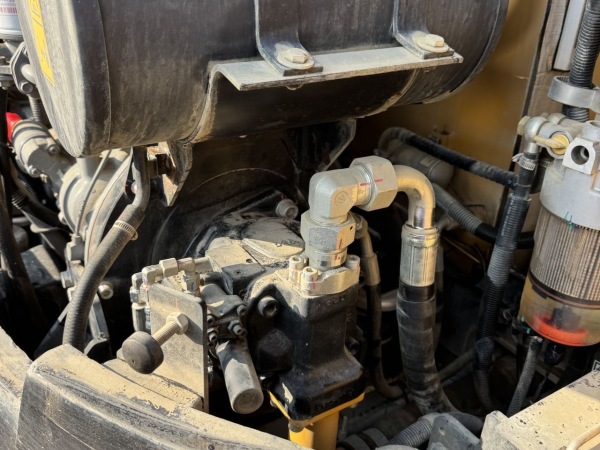 三一重工SY60C履帶式挖掘機(jī)