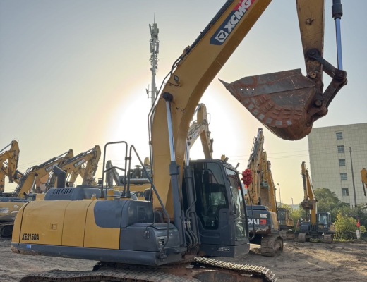 徐工XE200DA履带式挖掘机